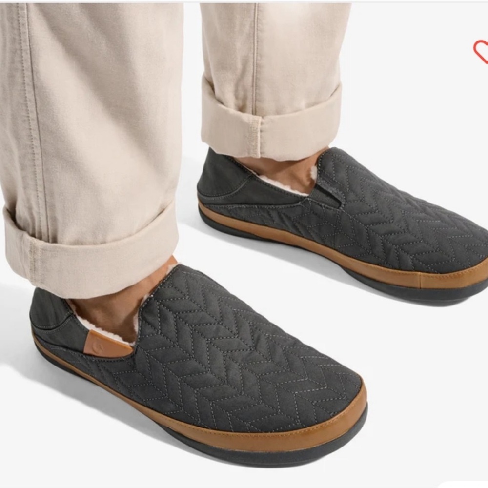 OluKai • Hanohano Waxed Canvas Slippers Size 10